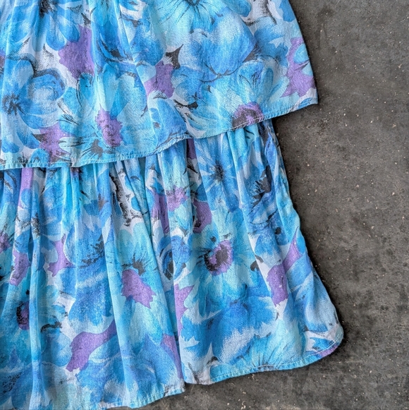 Vintage Blue Floral Sleeveless Tiered Midi Dress - Picture 6 of 10